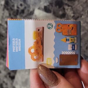 Miniverse Make It Mini Pretzels